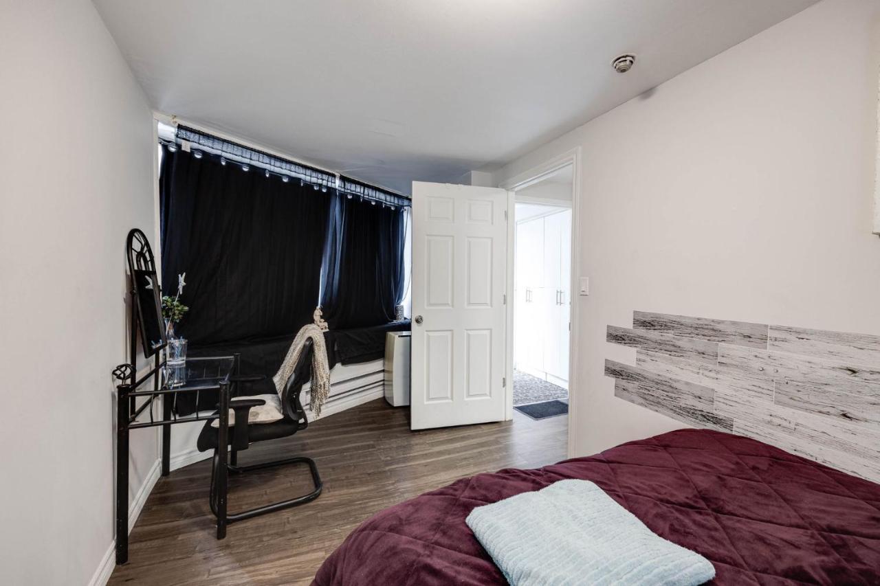 Bright Parkdale Court - Little Portugal W/ Free Parking Apartment Toronto Luaran gambar